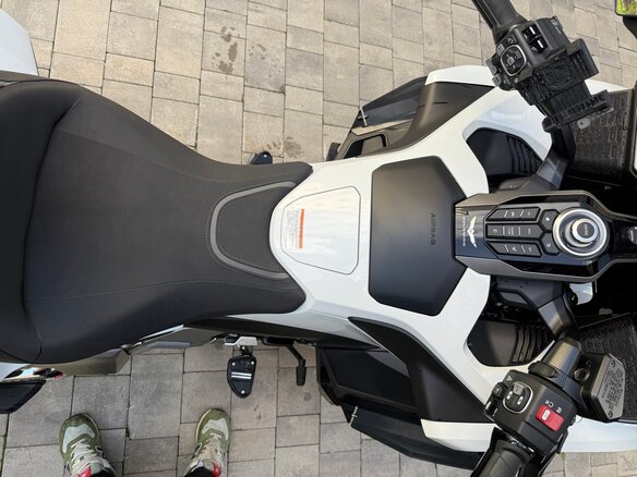 2021 Honda GL 1800 Gold Wing, белый, 2830000 рублей - вид 12