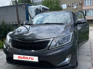 2014 Kia Rio 4-speed III, серый, 900000 рублей, вид 3