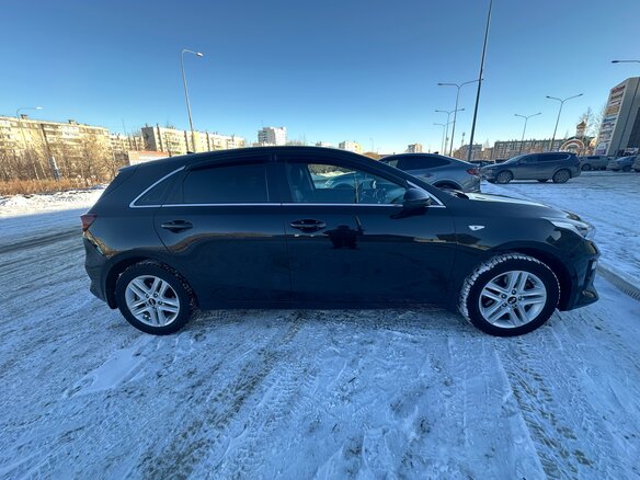2018 Kia Ceed III, чёрный, 1690000 рублей - вид 6
