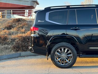 2021 Toyota Land Cruiser 300 Series, чёрный, 11290000 рублей, вид 5