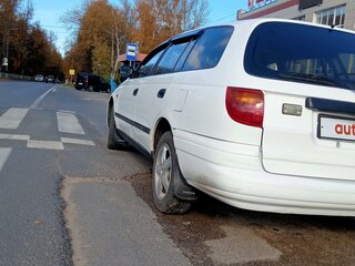 1999 Toyota Caldina I Рестайлинг, белый, 430000 рублей, вид 5