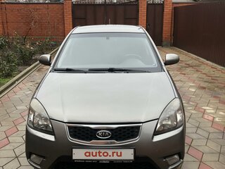2011 Kia Rio II Рестайлинг, серебристый, 650000 рублей, вид 1