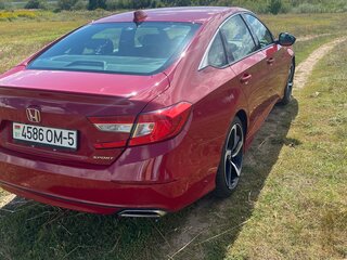 2019 Honda Accord X, красный, 1900000 рублей, вид 5