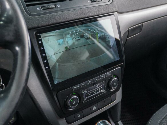 2011 Skoda Yeti I, красный - вид 11