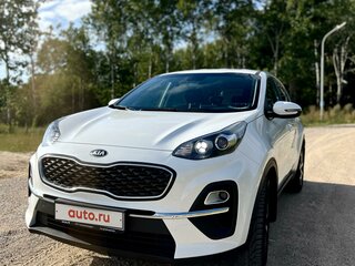 2021 Kia Sportage IV Рестайлинг, белый, 2280000 рублей, вид 4