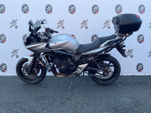 2010 Yamaha FZ6, серый, 600000 рублей - вид 2