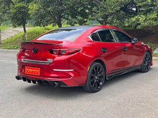 2023 Mazda 3 Axela IV (BP), красный, 1520000 рублей, вид 4