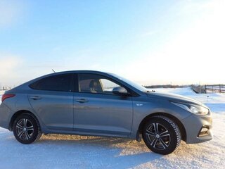 2017 Hyundai Solaris II, серый, 1290000 рублей, вид 4