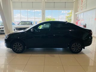 2024 Lada (ВАЗ) Vesta I Рестайлинг (NG), чёрный, 1019000 рублей, вид 4