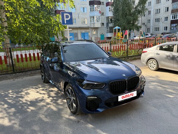 2018 BMW X5 50i IV (G05/G18), синий, 5900000 рублей - вид 5