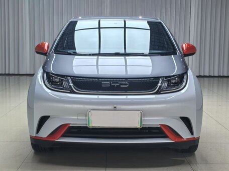 2024 BYD Dolphin 44.9 kWh I, серебристый, 1755000 рублей, вид 3