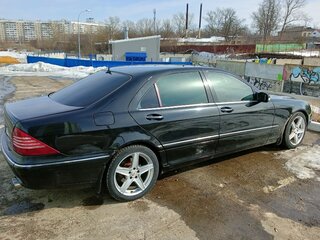 1999 Mercedes-Benz S-Класс 320 IV (W220), чёрный, 650000 рублей, вид 1