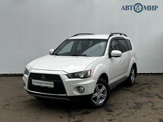 2011 Mitsubishi Outlander II Рестайлинг, белый, 930000 рублей, вид 1