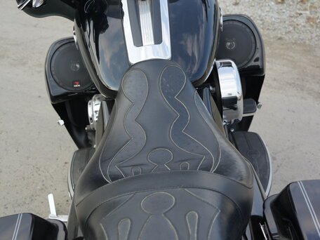 2013 Harley-Davidson Street Glide, чёрный, 1600000 рублей, вид 4