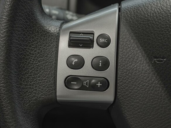 2011 Nissan Note I Рестайлинг, красный - вид 18