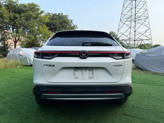 2023 Honda Vezel II, белый, 2050000 рублей, вид 5