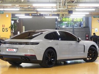 2025 Porsche Panamera 4 III, серый, 19507700 рублей, вид 2