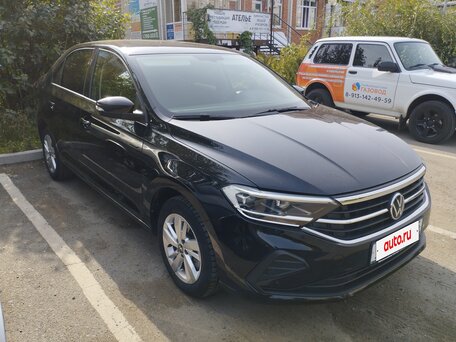 2021 Volkswagen Polo VI, чёрный, 2999999 рублей, вид 4