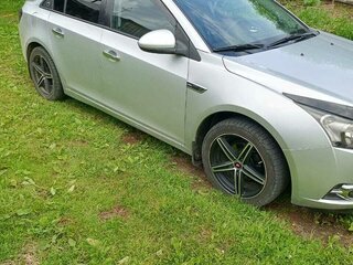 2012 Chevrolet Cruze I, серебристый, 830000 рублей, вид 3