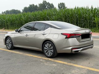 2023 Nissan Altima VI (L34) Рестайлинг, чёрный, 1995000 рублей, вид 3
