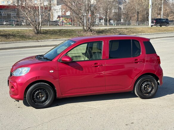 2016 Toyota Passo III, красный - вид 6
