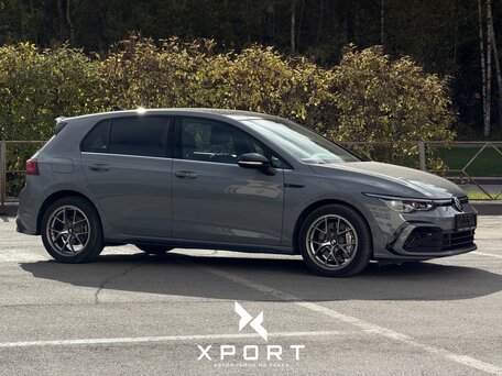 2023 Volkswagen Golf VIII, серый, 2440000 рублей, вид 4