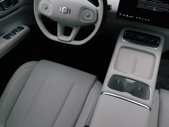 2026 Changan Qiyuan Q05 40.3 kWh II, серебристый, 2350000 рублей - вид 10
