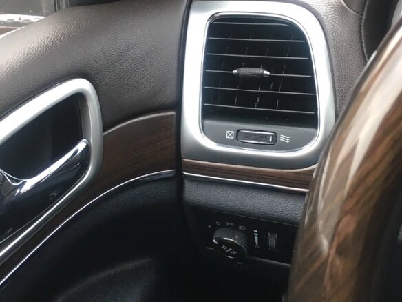 2013 Jeep Grand Cherokee IV (WK2) Рестайлинг, бежевый - вид 6