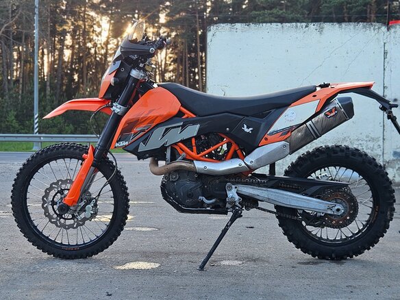 2009 KTM 690 Enduro R, оранжевый, 500000 рублей - вид 2