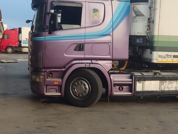 2004 Scania 4-Series, фиолетовый, 2800000 рублей - вид 11