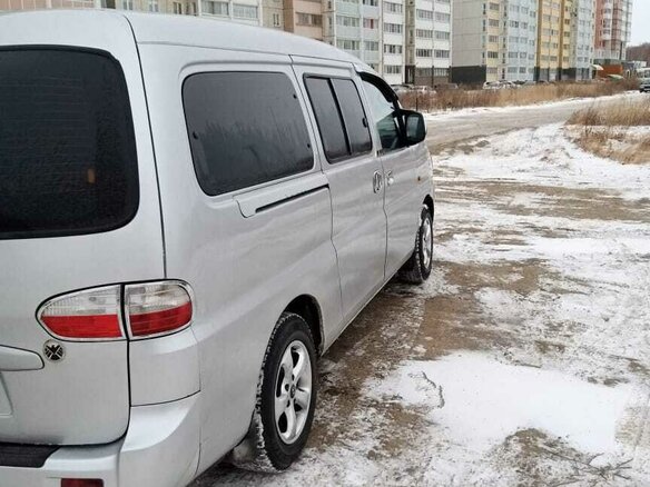 2007 Hyundai H-1 I Рестайлинг, серебристый, 1100000 рублей - вид 3