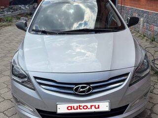 2014 Hyundai Solaris I Рестайлинг, серебристый, 850000 рублей, вид 2