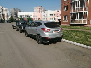 2013 Hyundai ix35 I Рестайлинг, серебристый, 1500000 рублей, вид 3
