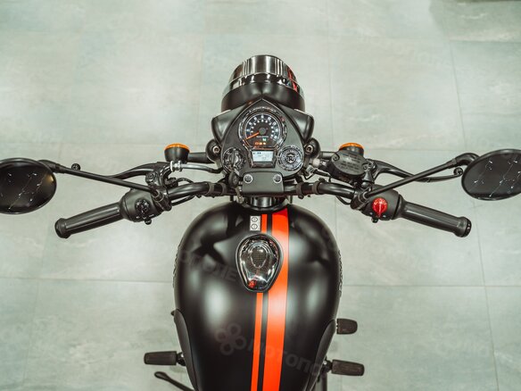 2026 Royal Enfield Classic 350, чёрный, 520000 рублей - вид 8