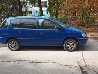 1997 Toyota Ipsum I (M10), синий, 690000 рублей, вид 3