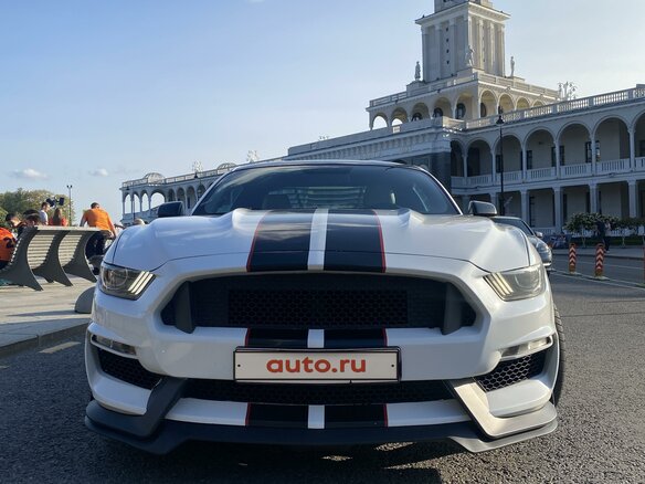 2015 Ford Mustang VI, белый, 2270000 рублей
