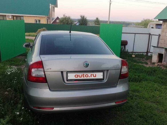 2011 Skoda Octavia II (A5) Рестайлинг, серый - вид 4