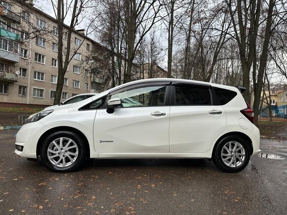 2019 Nissan Note e-Power II Рестайлинг, белый, 1490000 рублей - вид 6