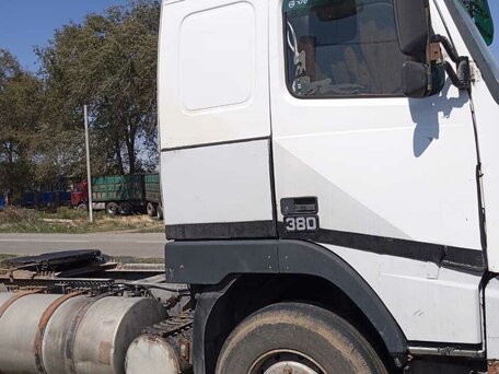 1994 Volvo FH, белый, 850000 рублей, вид 2