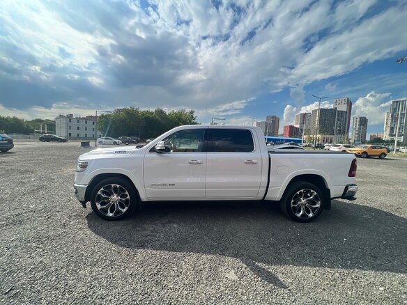 2018 Ram 1500 Crew Cab V, белый, 6050000 рублей - вид 7