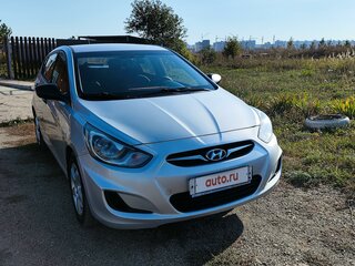 2014 Hyundai Solaris I, серебристый, 880000 рублей, вид 3