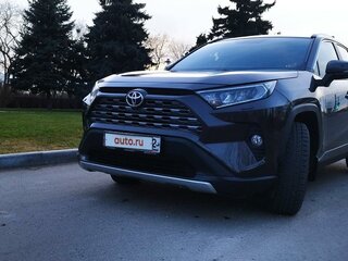2020 Toyota RAV4 V (XA50), коричневый, 3790000 рублей, вид 3