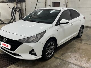 2020 Hyundai Solaris II, белый, 1400000 рублей, вид 4