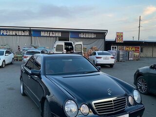 2000 Mercedes-Benz E-Класс 430 II (W210, S210) Рестайлинг, синий, 930000 рублей, вид 3