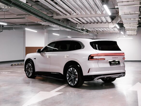 2026 Zeekr 8X 70 kWh, белый, 11428000 рублей - вид 1