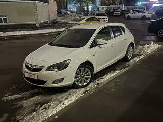 2011 Opel Astra J, белый, 660000 рублей, вид 2