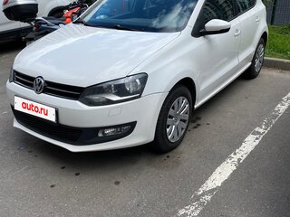 2013 Volkswagen Polo V, белый, 690000 рублей, вид 1