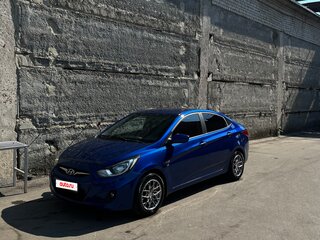 2013 Hyundai Solaris I, синий, 880000 рублей, вид 4