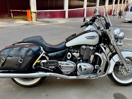 2017 Triumph Thunderbird LT, чёрный, 1750000 рублей, вид 2
