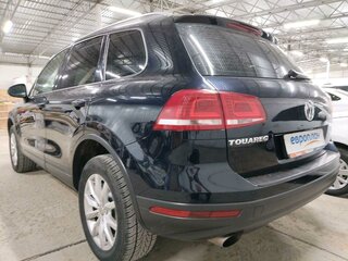 2015 Volkswagen Touareg II Рестайлинг, белый, 2350000 рублей, вид 4